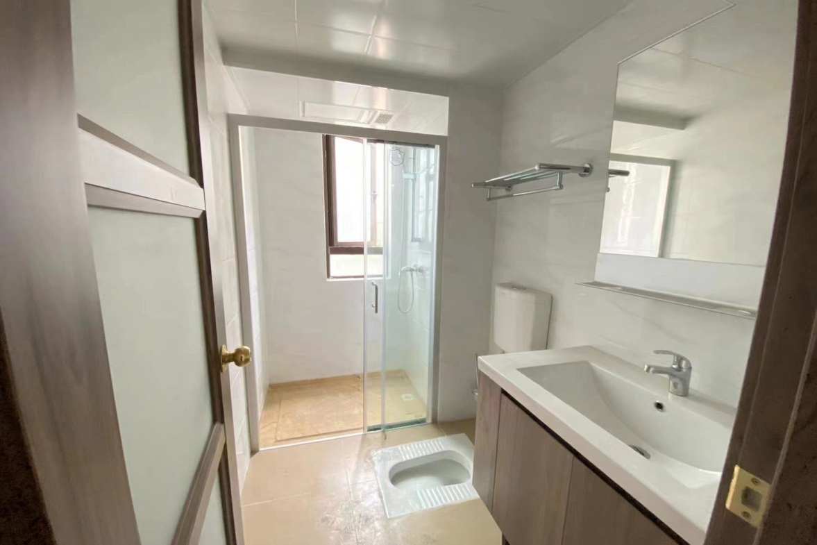 碧桂园豪园-二期  3室2厅2卫   90.00万 碧桂园豪园-二期  3室2厅2卫   90.00万客厅