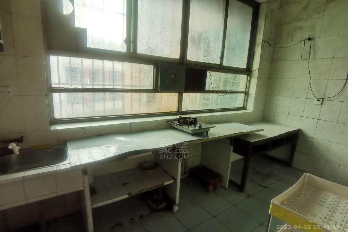 裕丰广场一区 3室1厅1卫 700.0元/月 裕丰广场一区 3室1厅1卫 700.0元/月室内图