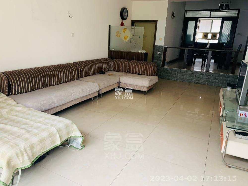 德政花苑  3室2厅1卫    1700.0元/月室内图1