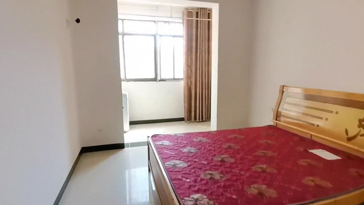 福源小区  3室2厅2卫    1500.0元/月室内图