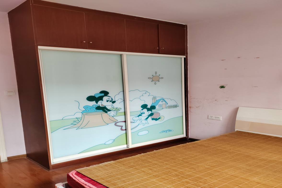 五江建材城  3室2厅2卫    1100.0元/月室内图