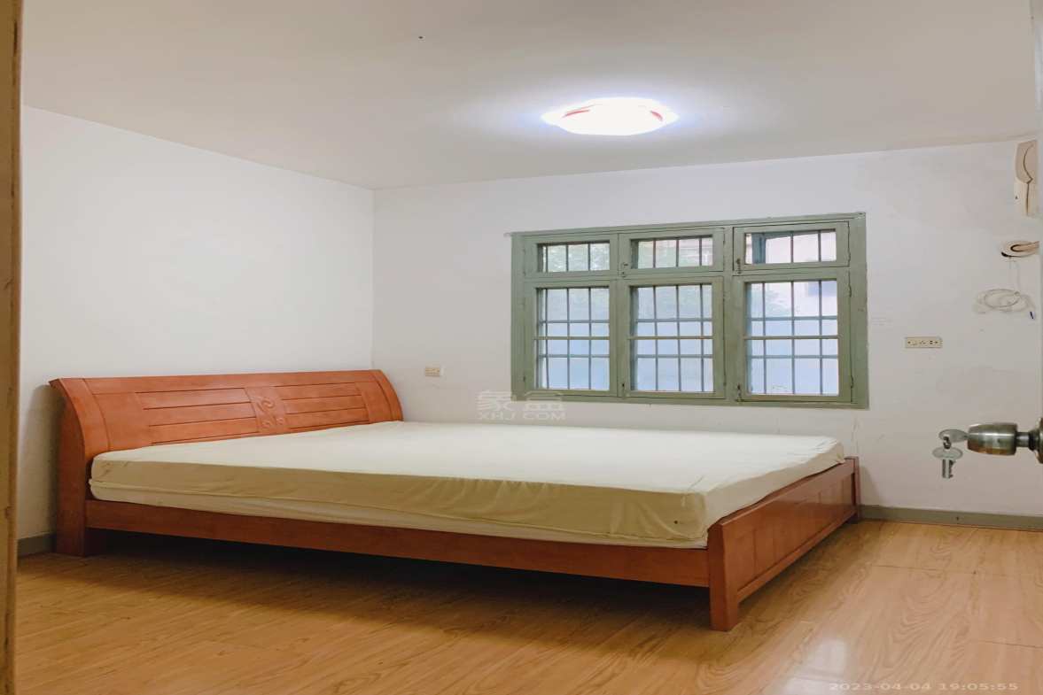 文化路税务局  2室1厅1卫    1200.0元/月室内图1