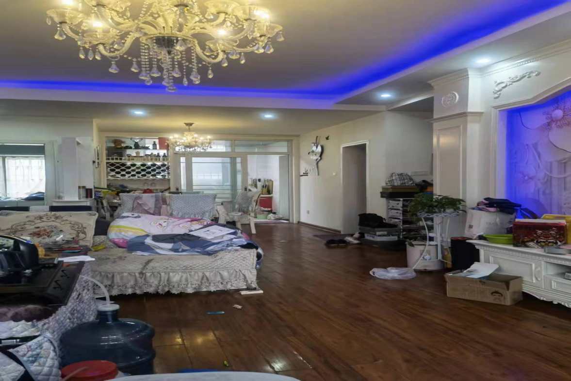 山水名苑  4室2厅2卫    75.8万室内图1