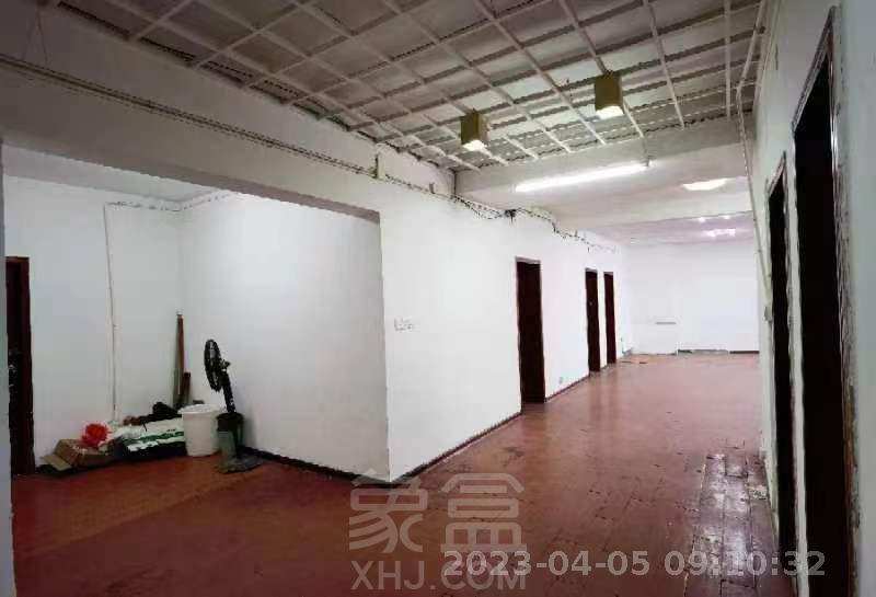 天健华庭 4室3厅1卫 3800.0元/月 天健华庭 4室3厅1卫 3800.0元/月室内图