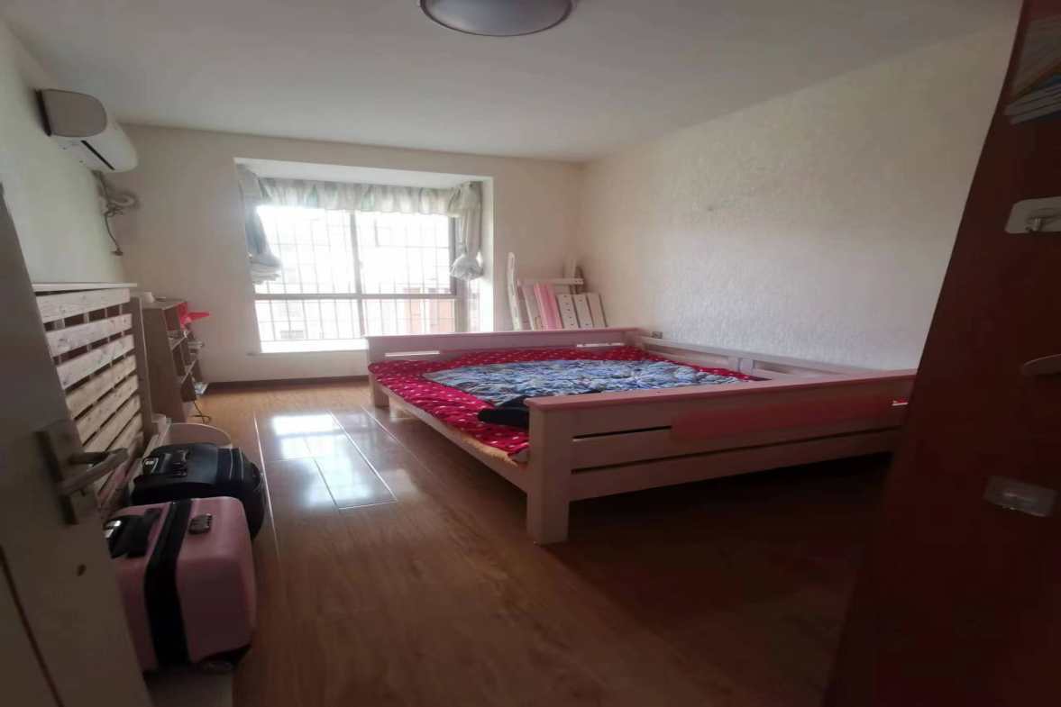 金色桃园  3室2厅2卫   52.00万 金色桃园  3室2厅2卫   52.00万室内图