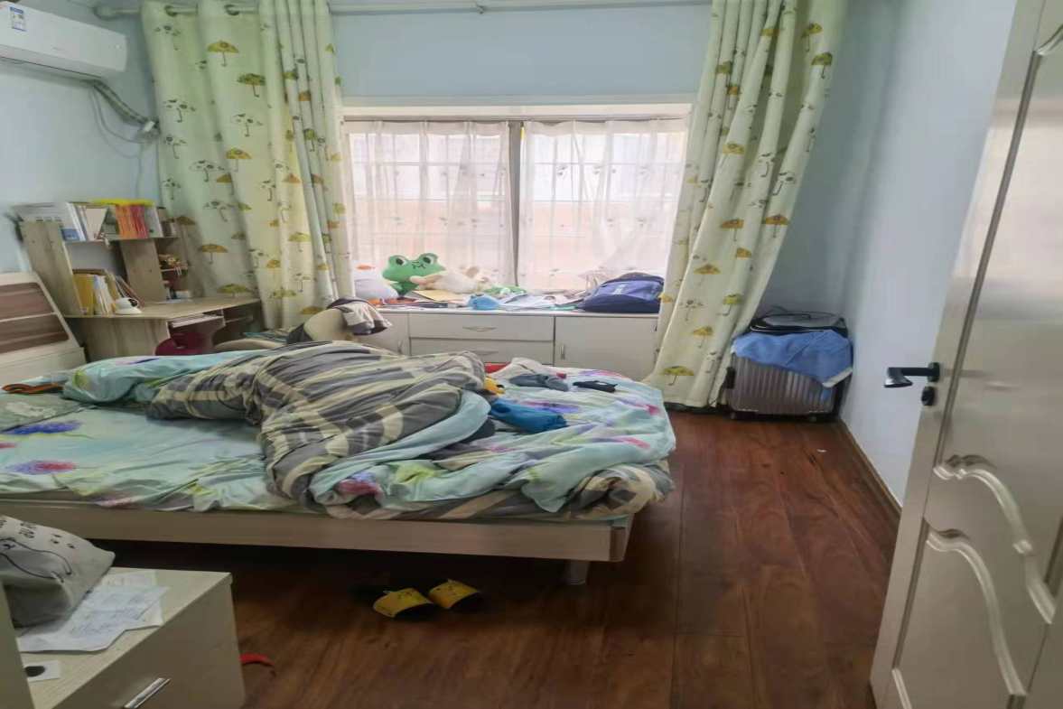 山水名苑  4室2厅2卫    75.8万室内图