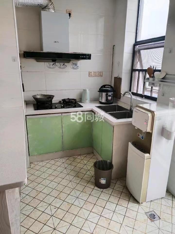 九圆大厦 2室1厅1卫 1600.0元/月 九圆大厦 2室1厅1卫 1600.0元/月室内图