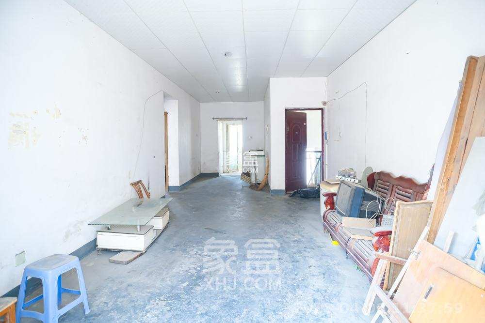 湘绣城 2室2厅1卫 800.0元/月 湘绣城 2室2厅1卫 800.0元/月室内图