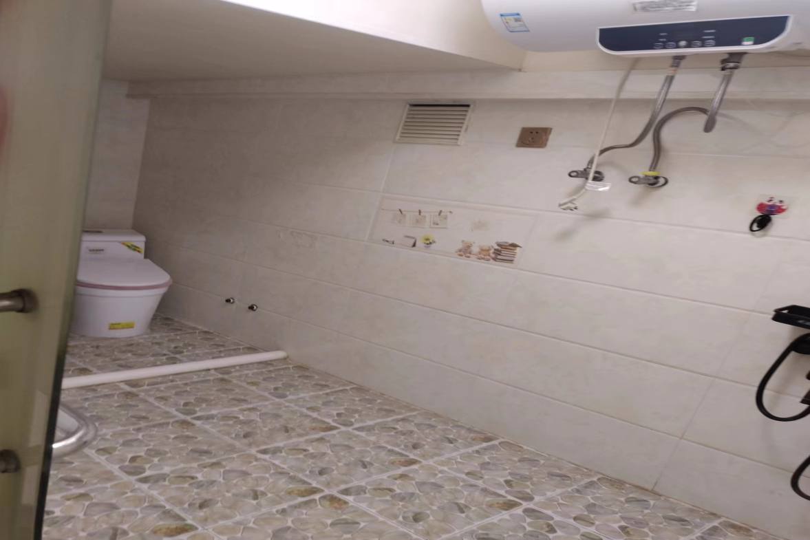 九圆大厦 2室1厅1卫 1600.0元/月 九圆大厦 2室1厅1卫 1600.0元/月室内图