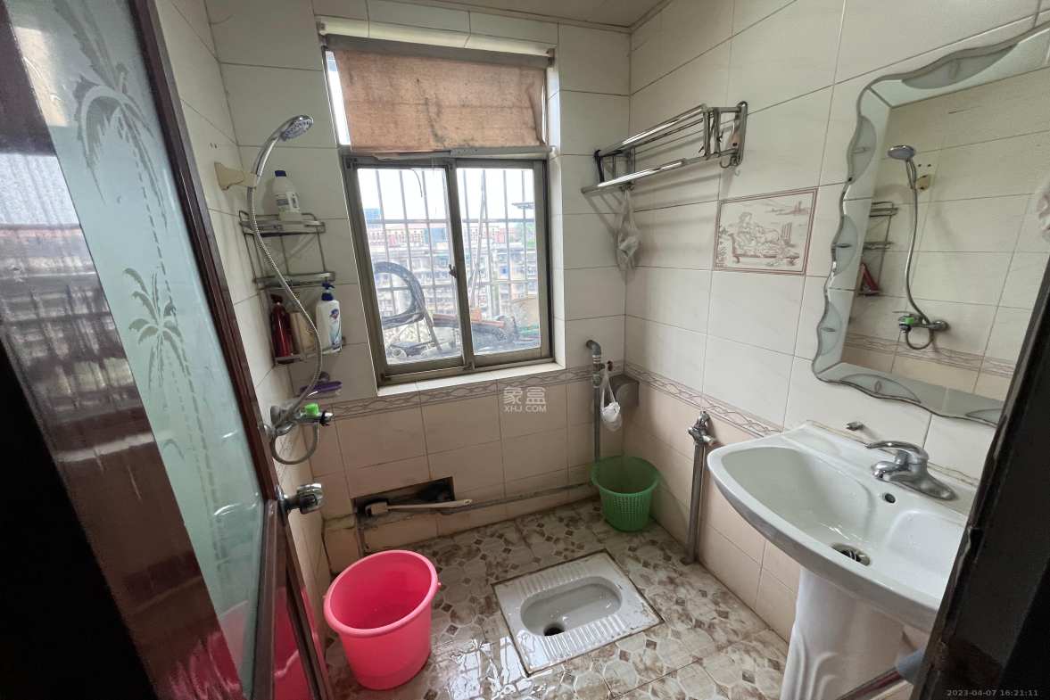 鑫园 2室1厅1卫 1400.0元/月 鑫园 2室1厅1卫 1400.0元/月室内图