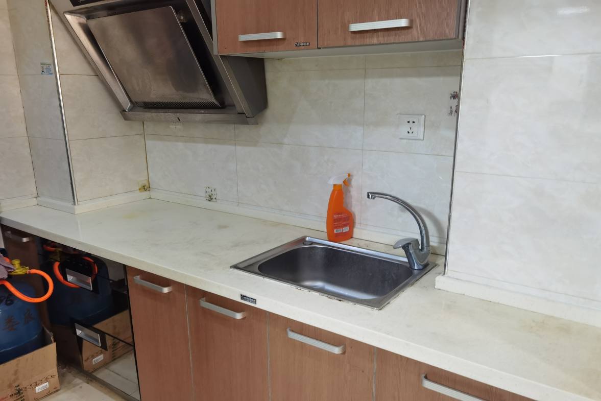 财智公馆大厦(瑞士国际酒店) 1室1厅1卫 1100.0元/月 财智公馆大厦(瑞士国际酒店) 1室1厅1卫 1100.0元/月室内图