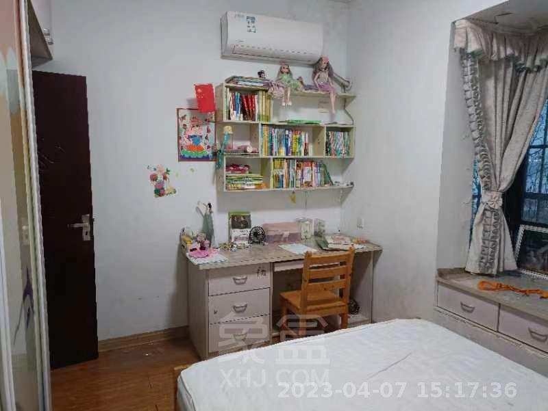 湘湾B区  3室2厅1卫   2000.00元/月室内图