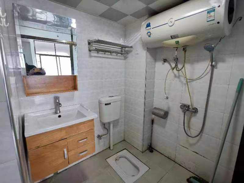 东方豪苑 1室1厅1卫 1000.0元/月 东方豪苑 1室1厅1卫 1000.0元/月室内图