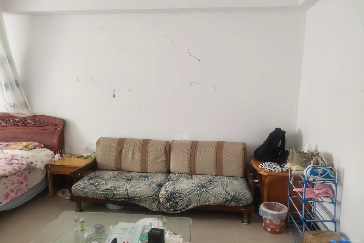 时尚新天地（平和堂）  1室1厅1卫    1000.0元/月室内图1