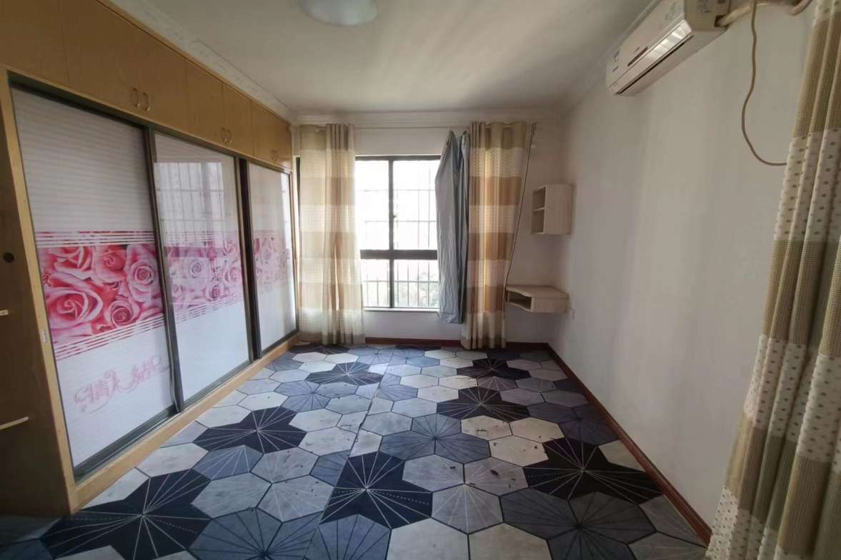 星河国际 3室2厅2卫 2000.0元/月 星河国际 3室2厅2卫 2000.0元/月室内图