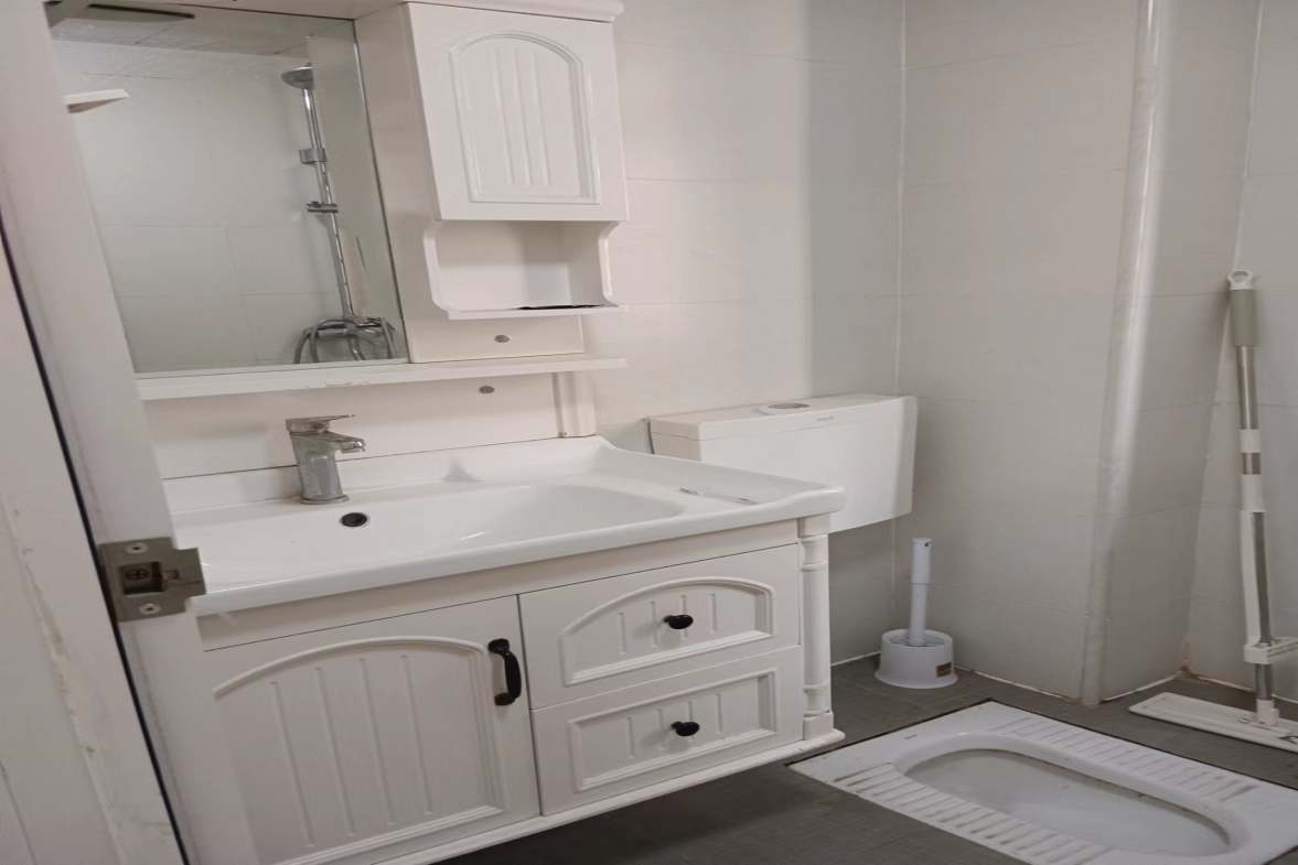 中原德景园  3室2厅1卫   2600.00元/月户型图