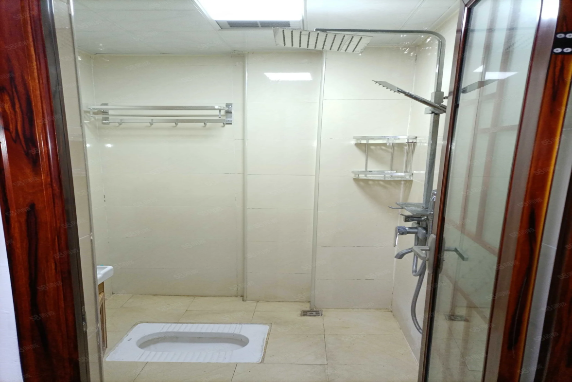 盛世时代广场 1室1厅1卫 33.80万 盛世时代广场 1室1厅1卫 33.80万室内图