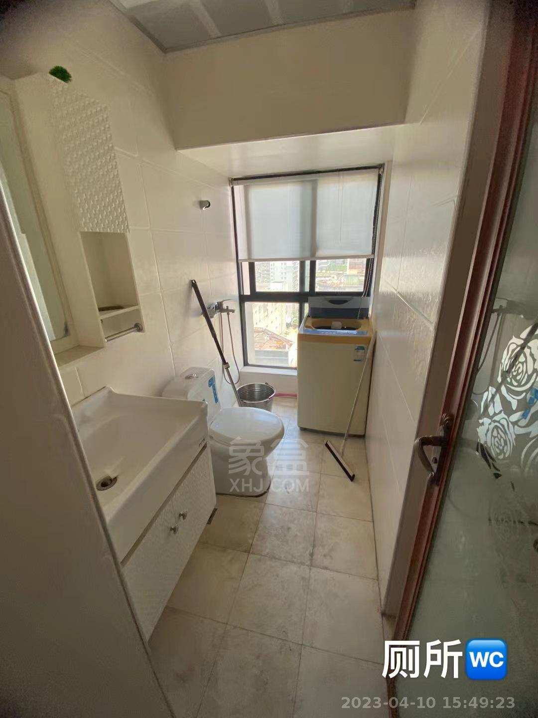 银泰财富广场 1室1厅1卫 1300.0元/月 银泰财富广场 1室1厅1卫 1300.0元/月室内图