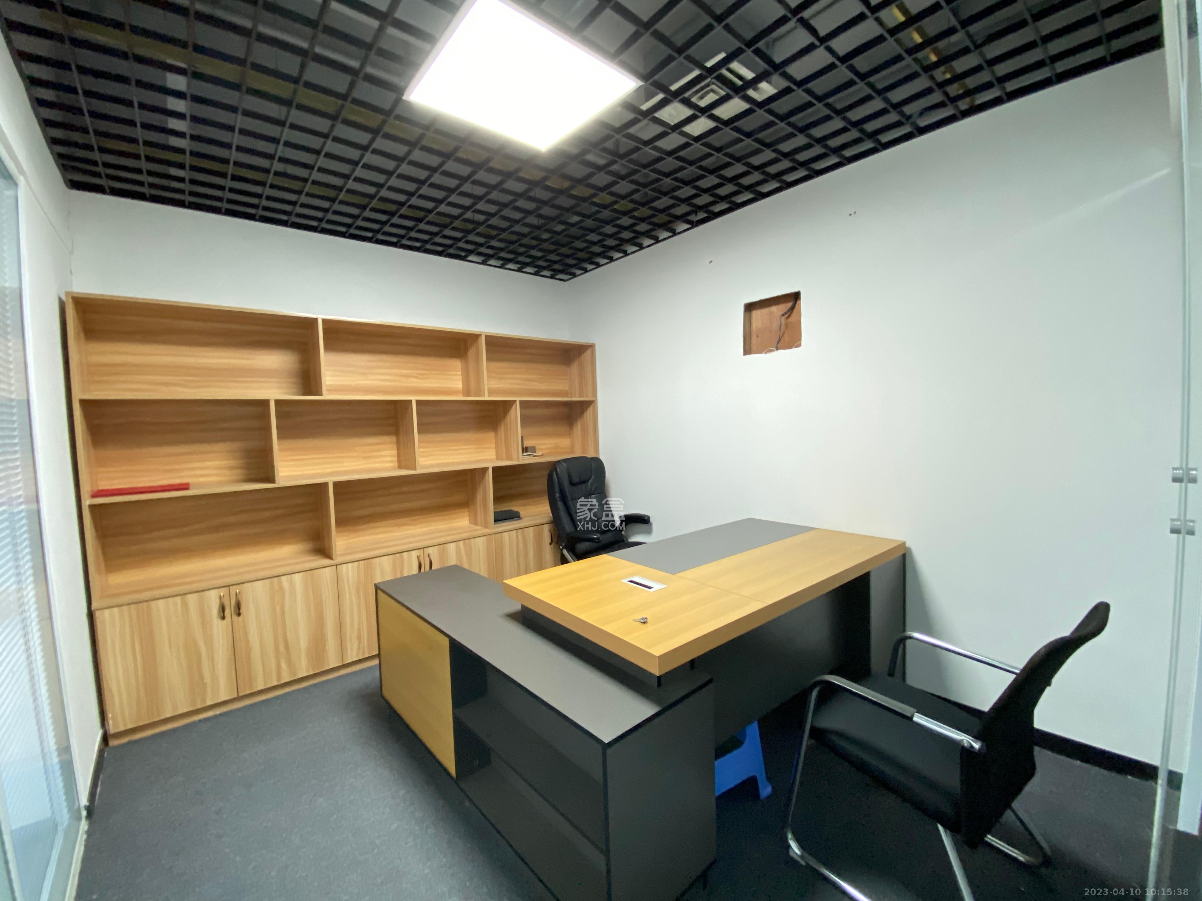 万达广场   123.84㎡      10000.0元/月室内图