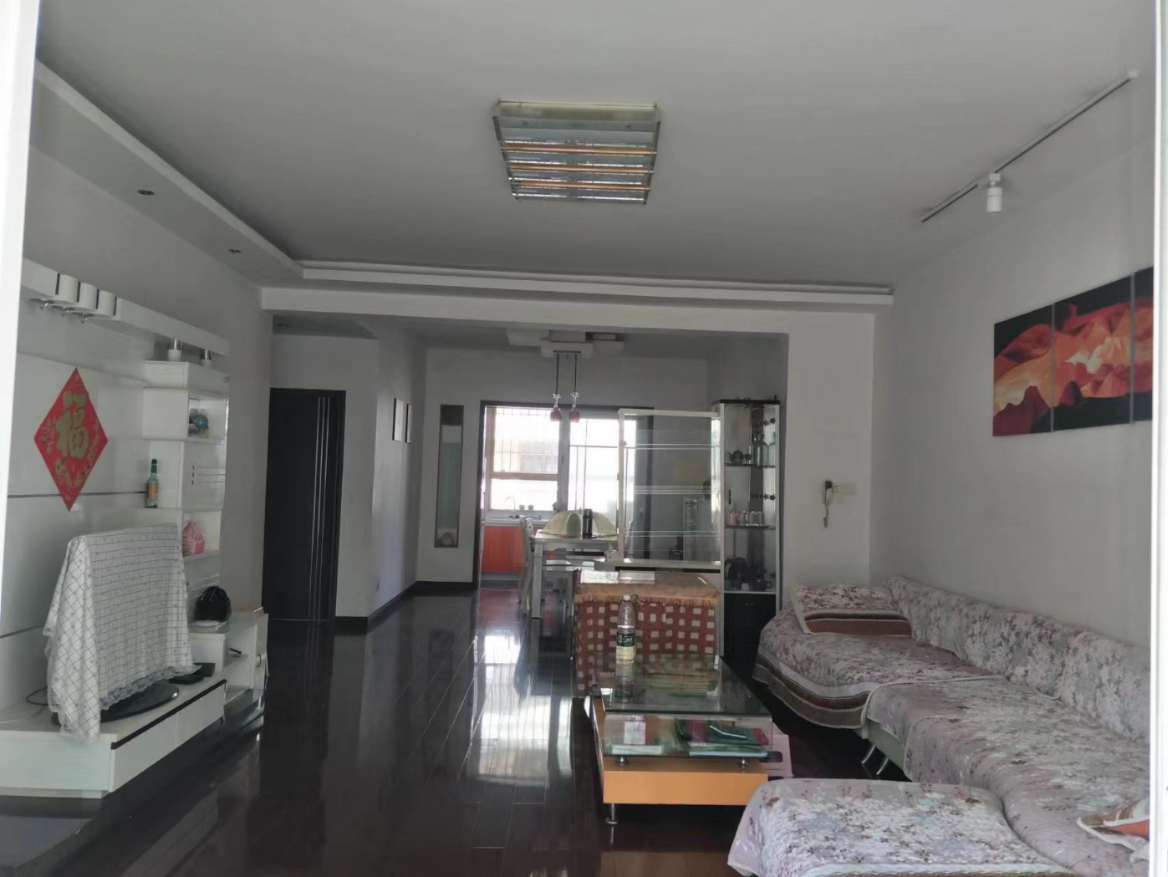 春园公寓  4室2厅2卫   75.00万