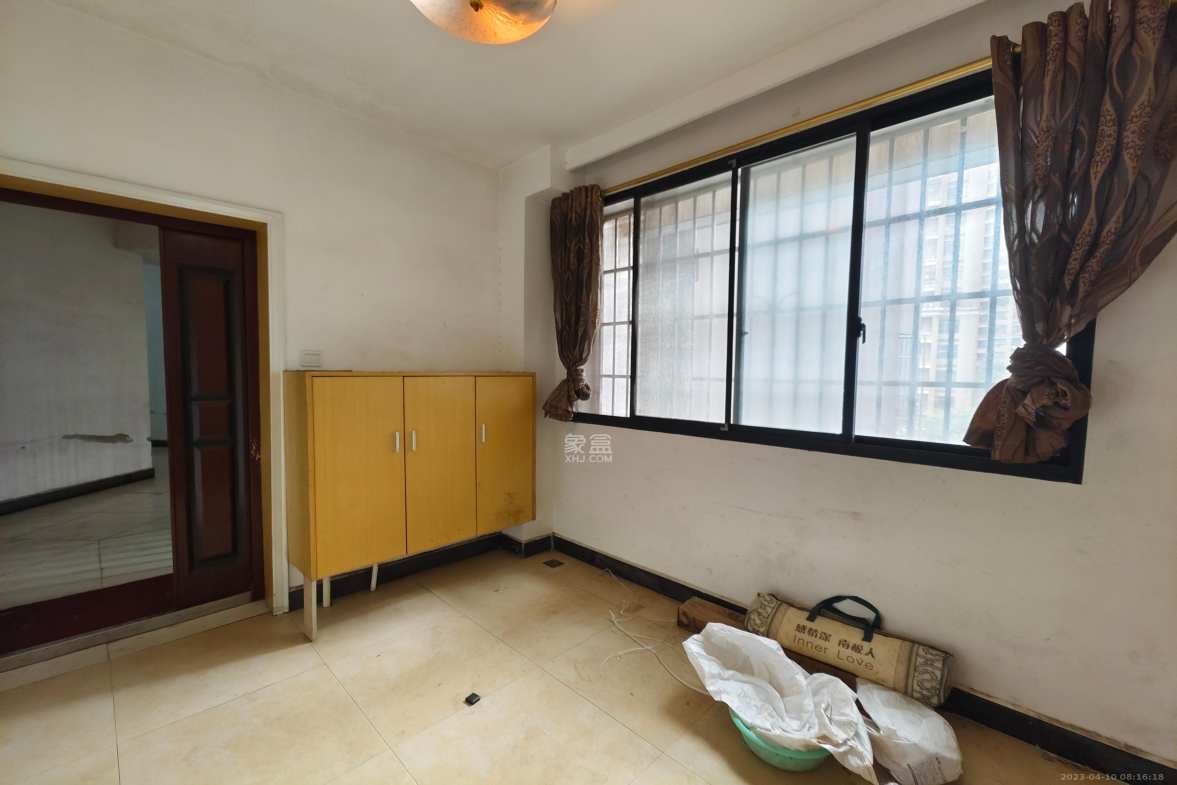 幸福里润城(幸福里二期) 3室2厅2卫 3500.0元/月 幸福里润城(幸福里二期) 3室2厅2卫 3500.0元/月室内图