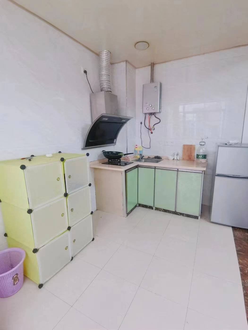 华辰汇景一、二期  1室1厅1卫    1300.0元/月 华辰汇景一、二期  1室1厅1卫    1300.0元/月室内图