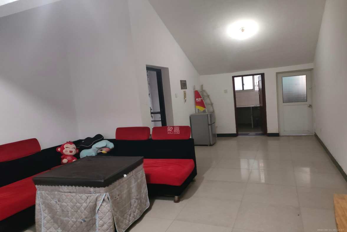 鄱阳小区  2室2厅1卫    1100.0元/月 鄱阳小区  2室2厅1卫    1100.0元/月室内图