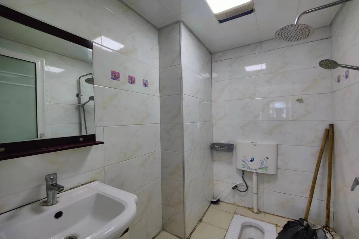 百弘学府城  1室1厅1卫   1000.00元/月 百弘学府城  1室1厅1卫   1000.00元/月室内图