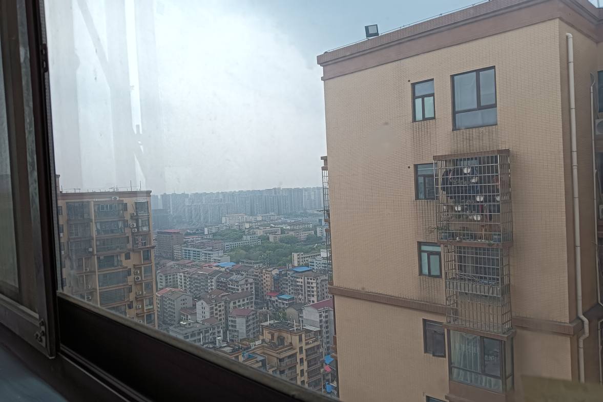 新概念  2室1厅1卫   46.00万 新概念  2室1厅1卫   46.00万客厅