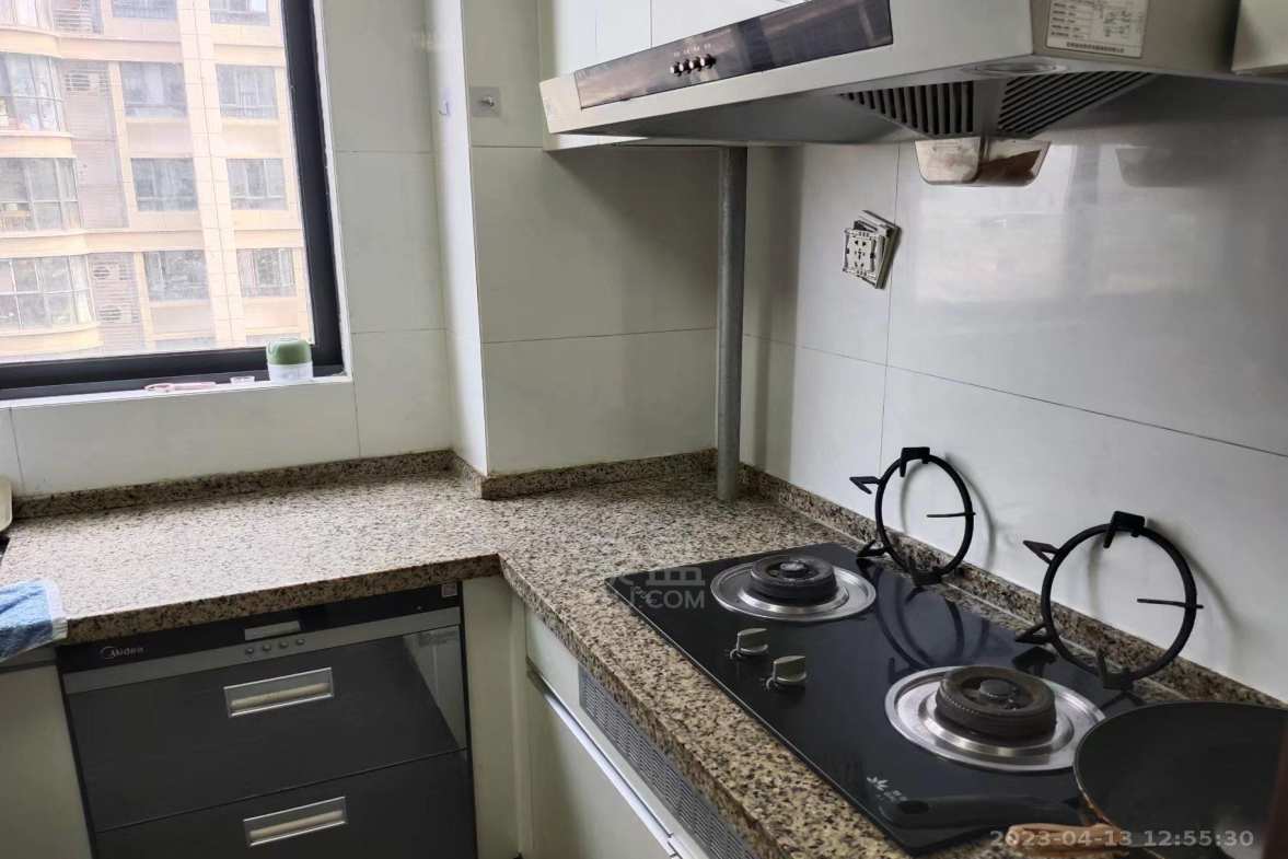 碧桂园  3室2厅1卫    2000.0元/月室内图