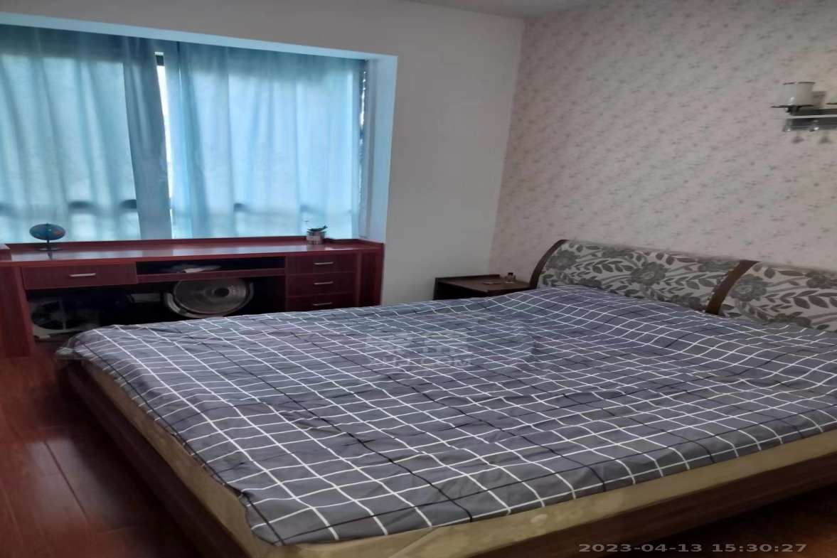 中央皇庭 3室2厅2卫 2200.00元/月 中央皇庭 3室2厅2卫 2200.00元/月室内图