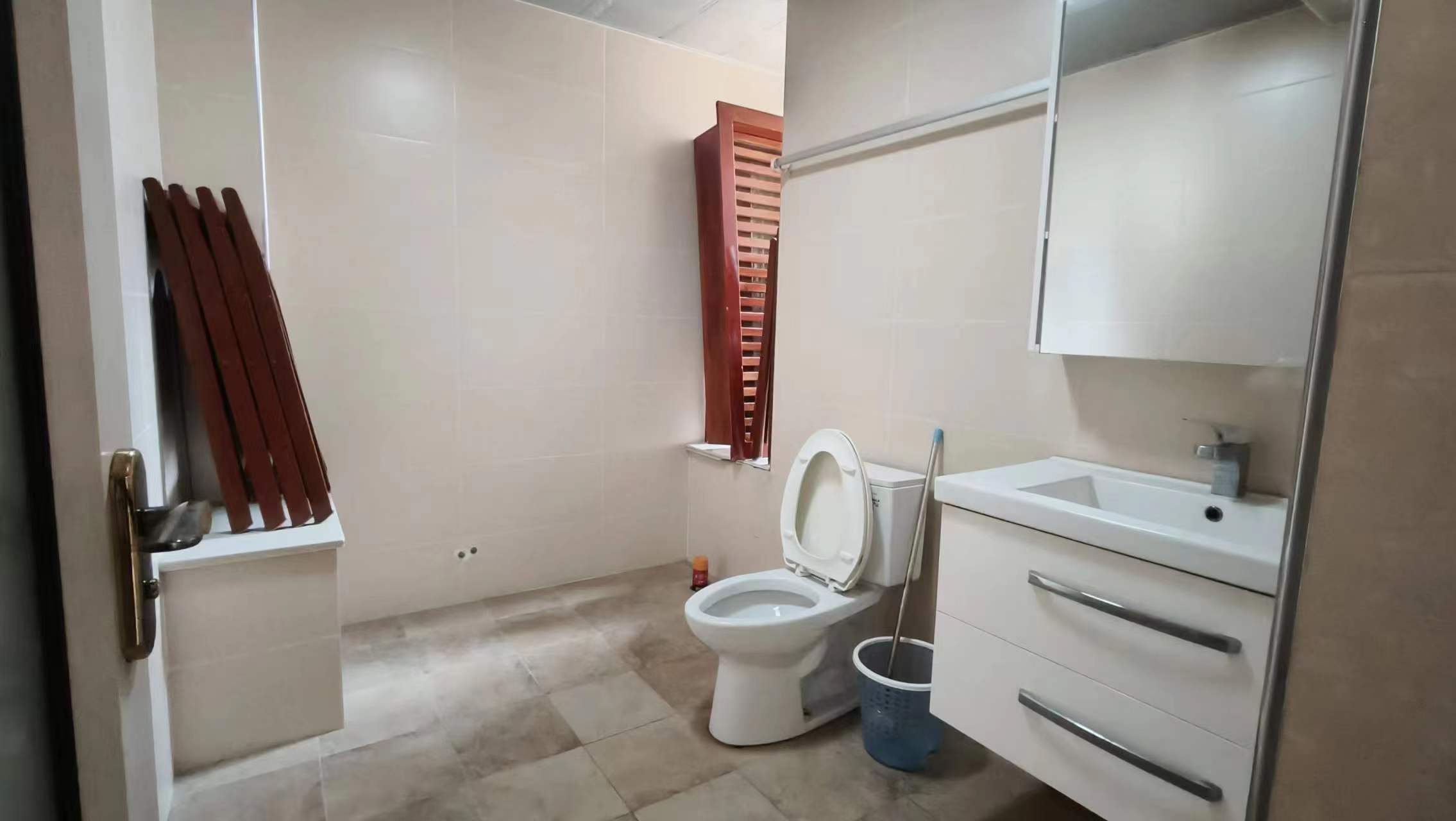 中核缇香名苑  3室2厅2卫   110.00万