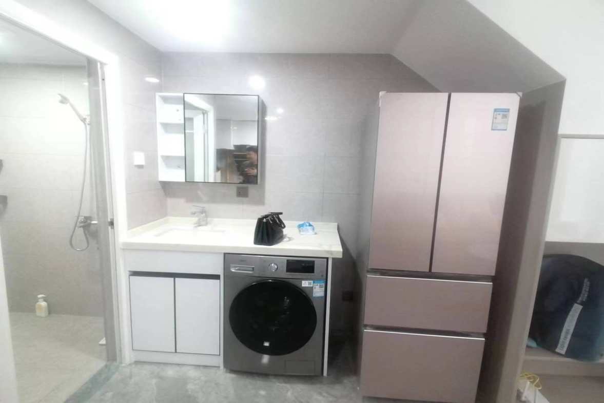 领御一方中心  1室1厅1卫   1500.00元/月室内图