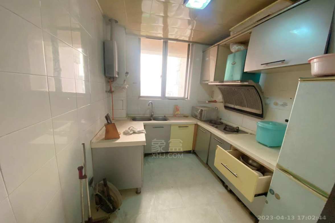 耀华大厦 4室2厅1卫 2300.0元/月 耀华大厦 4室2厅1卫 2300.0元/月室内图