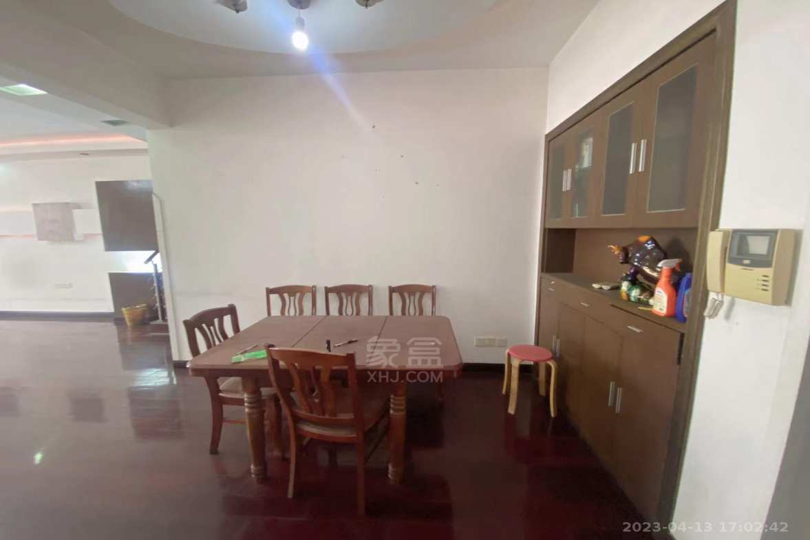 耀华大厦 4室2厅1卫 2300.0元/月 耀华大厦 4室2厅1卫 2300.0元/月室内图