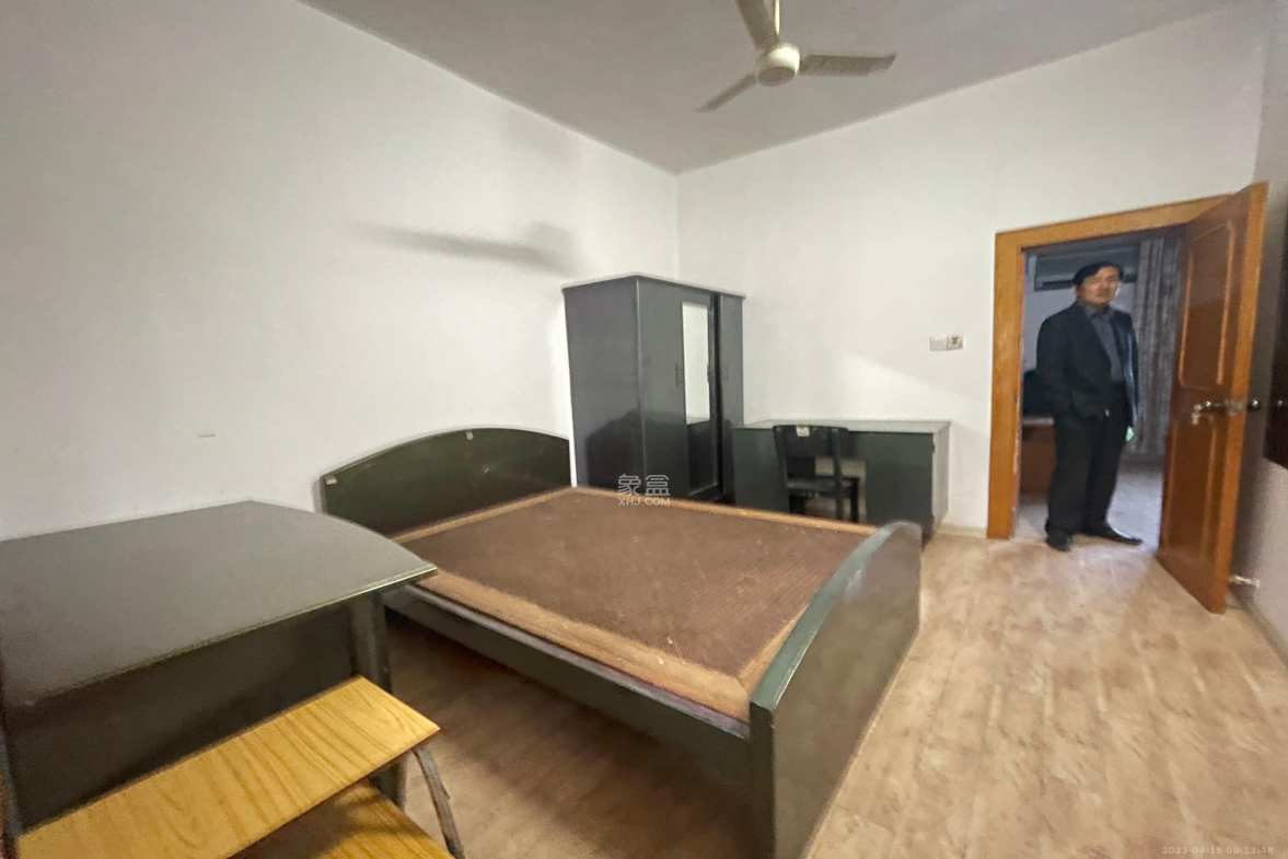 湘农桥社区  2室2厅1卫    2000.0元/月室内图