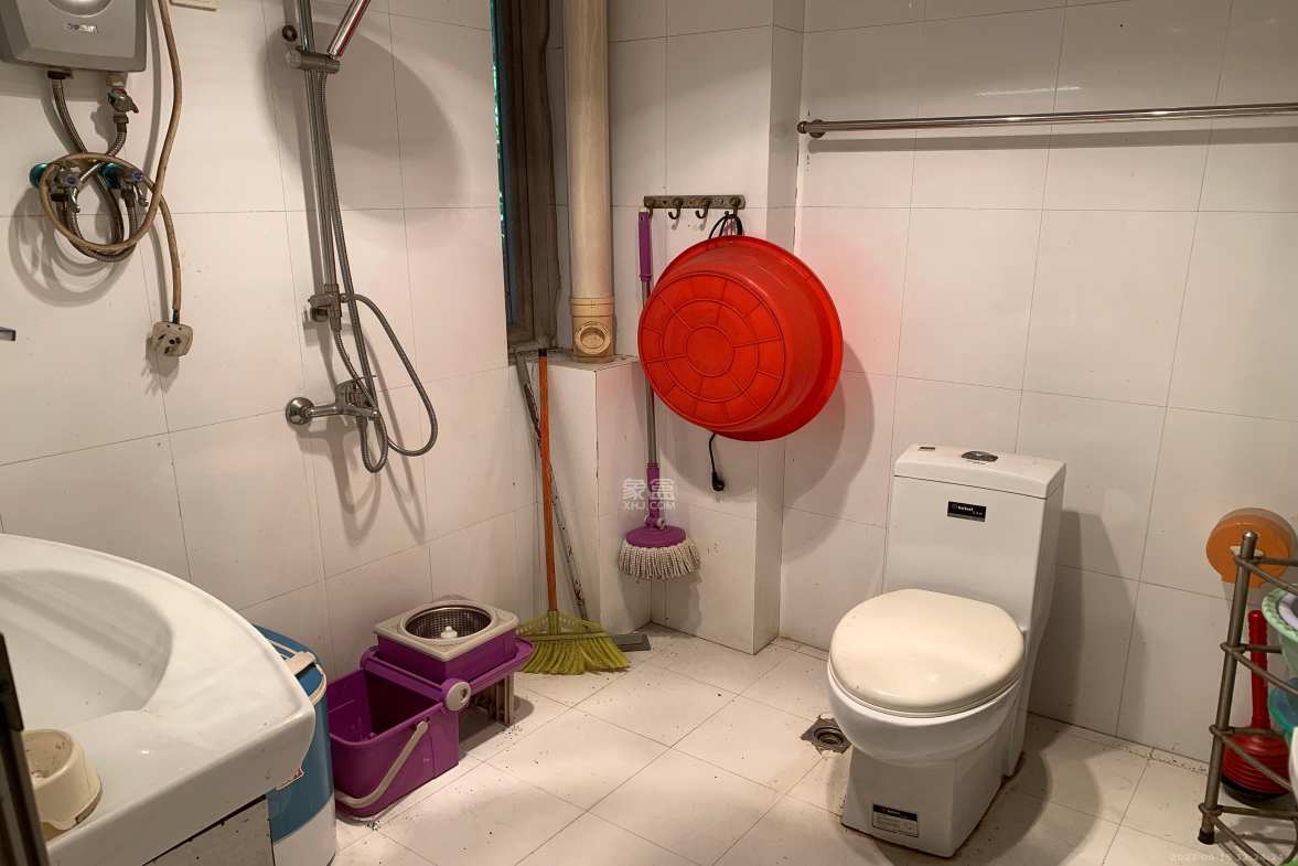 东城名苑  3室2厅1卫    1800.0元/月室内图