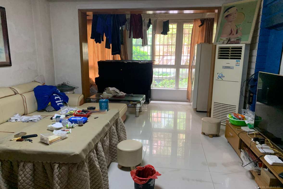 东城名苑  3室2厅1卫    1800.0元/月室内图1