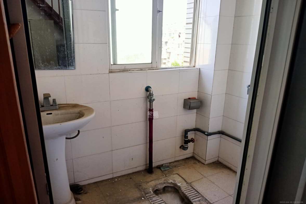 枫林绿洲 5室2厅1卫 2600.00元/月 枫林绿洲 5室2厅1卫 2600.00元/月室内图