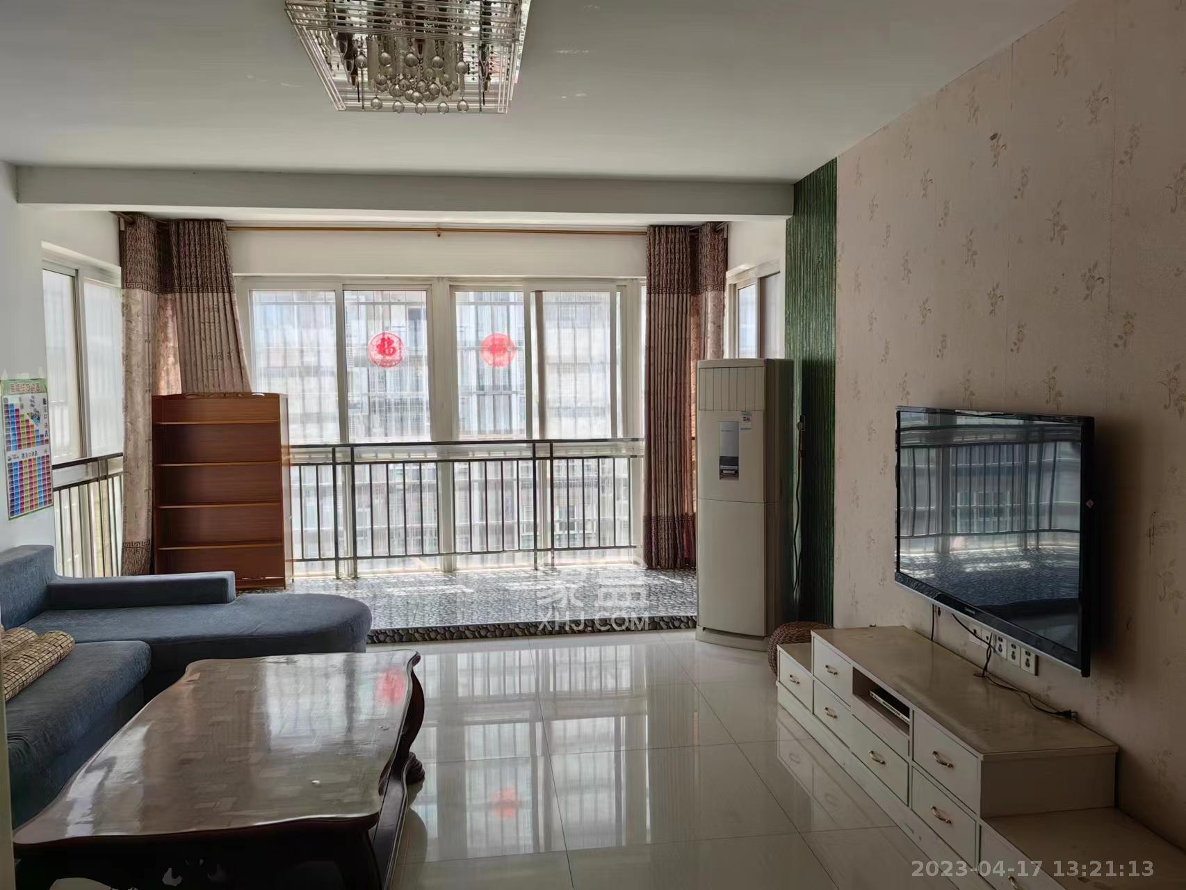 鑫天山城明珠  3室2厅2卫   1600.00元/月