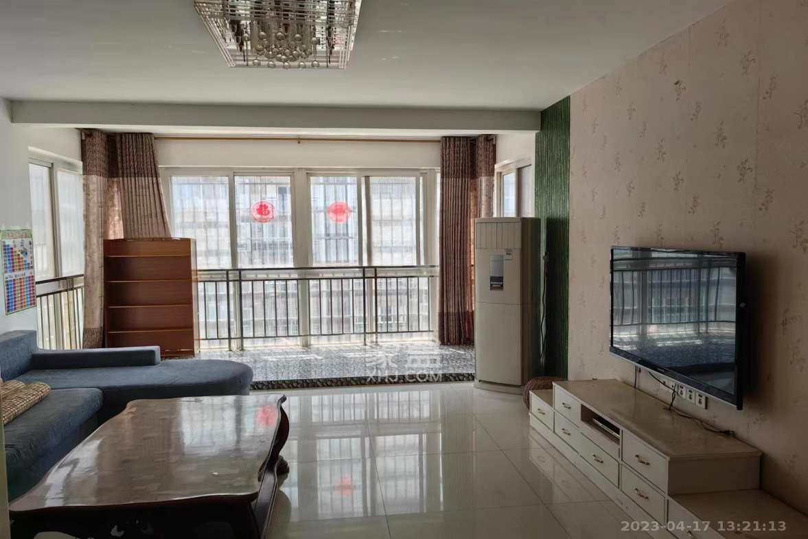 鑫天山城明珠  3室2厅2卫   1600.00元/月室内图1