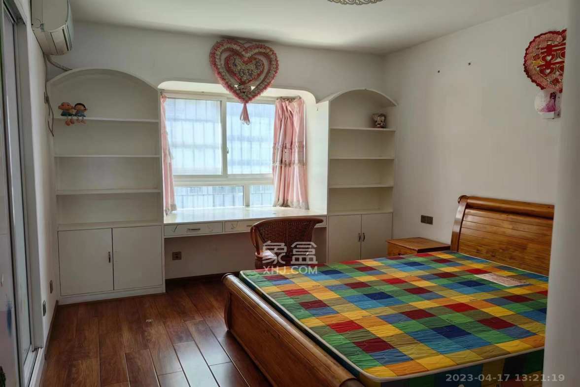 鑫天山城明珠  3室2厅2卫   1600.00元/月室内图