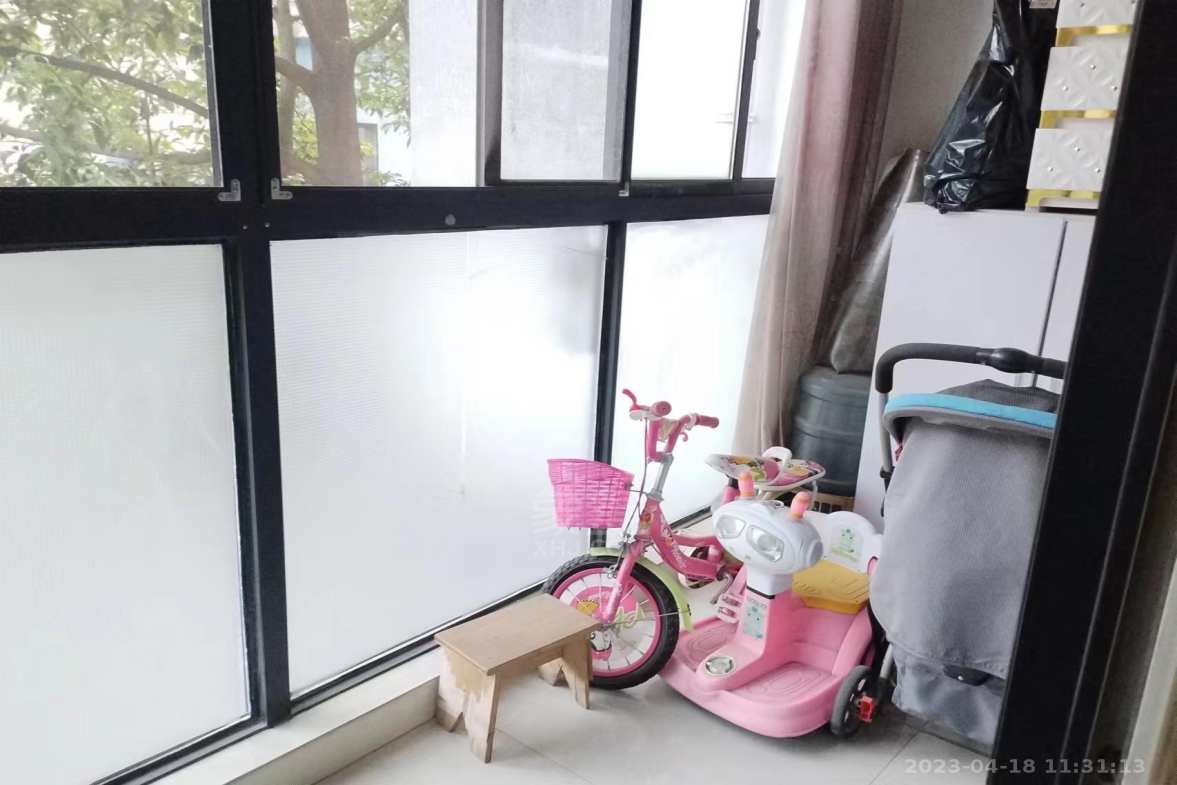 莱茵小镇 3室2厅2卫 1800.0元/月 莱茵小镇 3室2厅2卫 1800.0元/月室内图