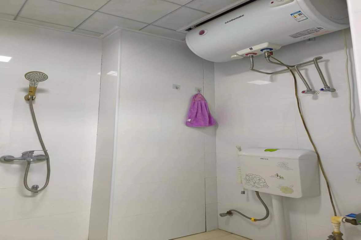 市人大政协机关大院住宅区(老市委) 2室1厅1卫 950.0元/月 市人大政协机关大院住宅区(老市委) 2室1厅1卫 950.0元/月室内图