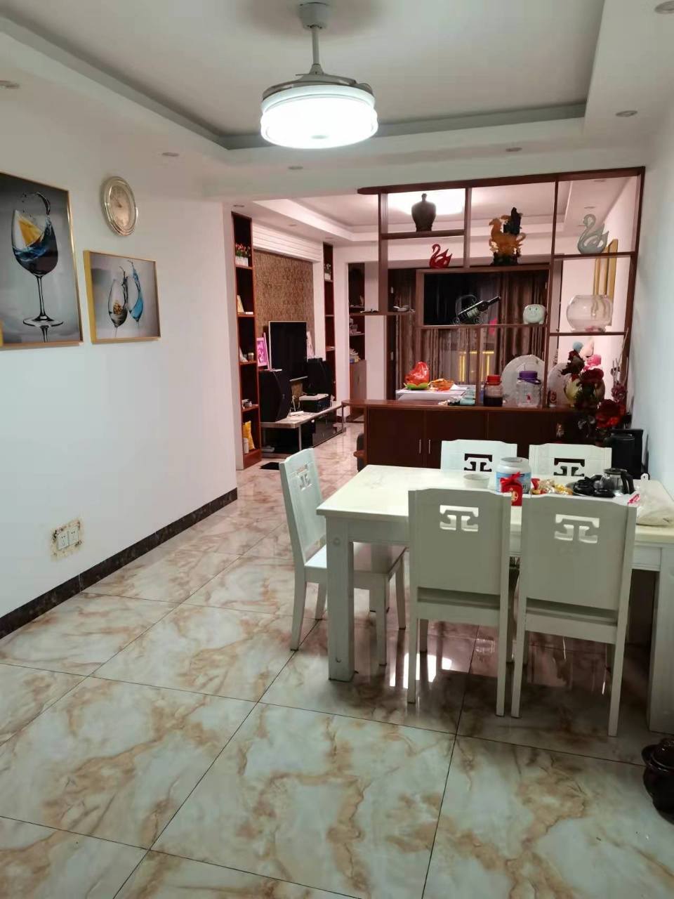 檀香山  3室2厅1卫    65.8万客厅