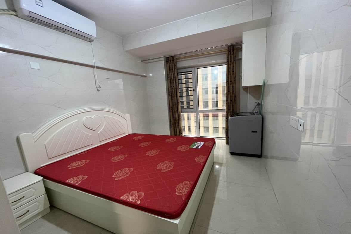 百弘学府城 2室1厅1卫 45.80万 百弘学府城 2室1厅1卫 45.80万客厅