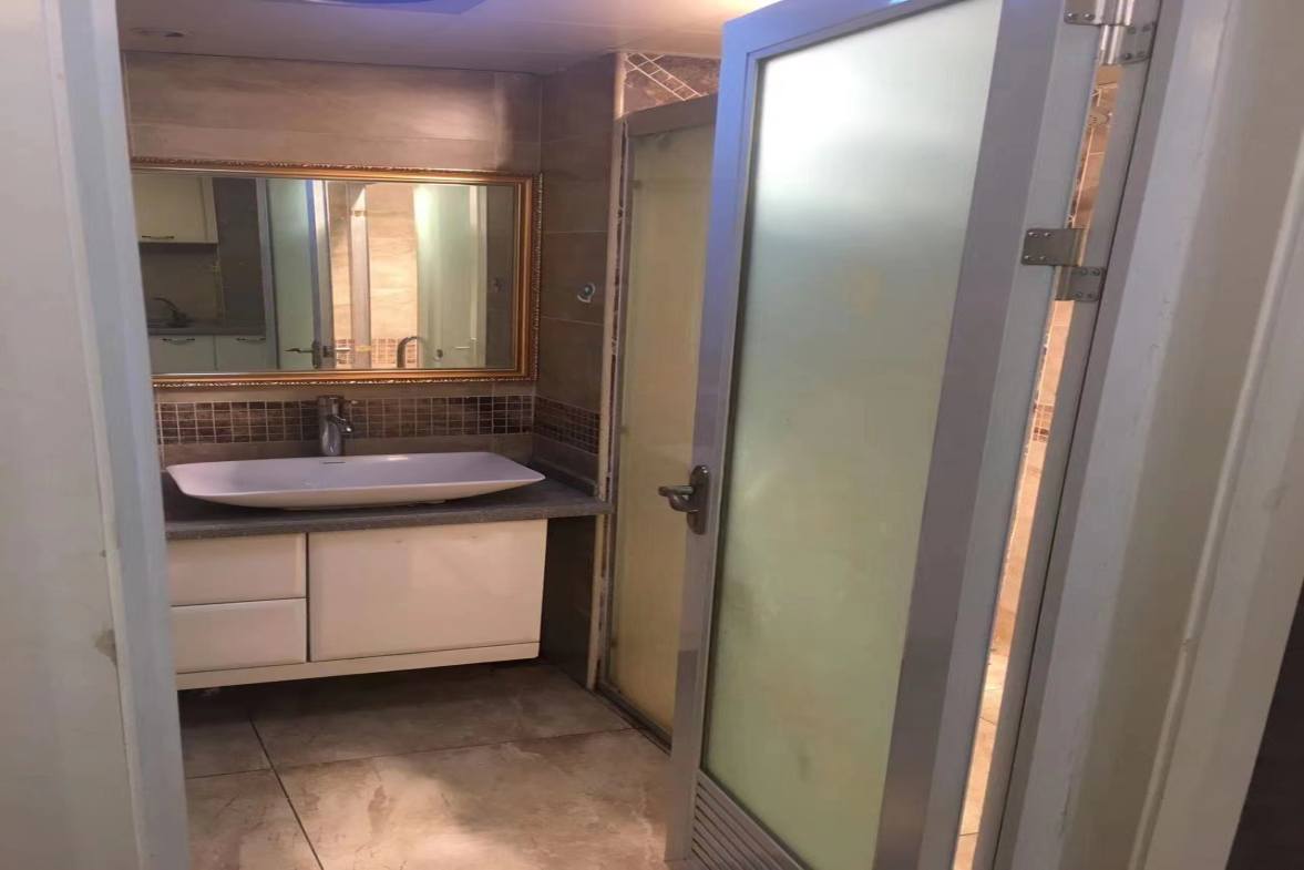 万豪城市花园  1室1厅1卫   1300.00元/月室内图