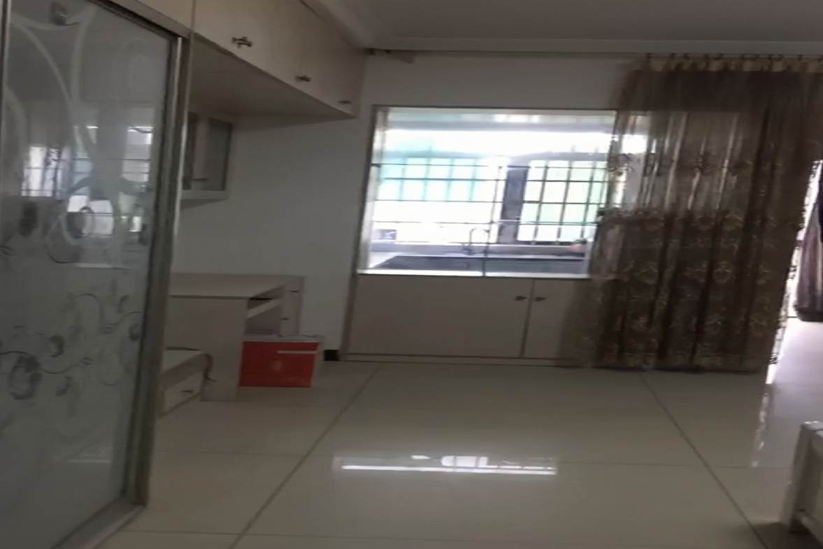 龙泰熙城  1室1厅1卫   800.00元/月 龙泰熙城  1室1厅1卫   800.00元/月室内图