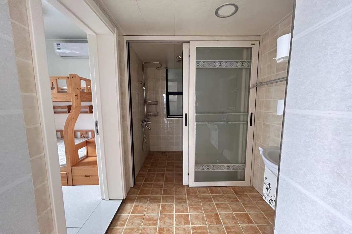 檀香山 3室2厅2卫 2100.0元/月 檀香山 3室2厅2卫 2100.0元/月室内图