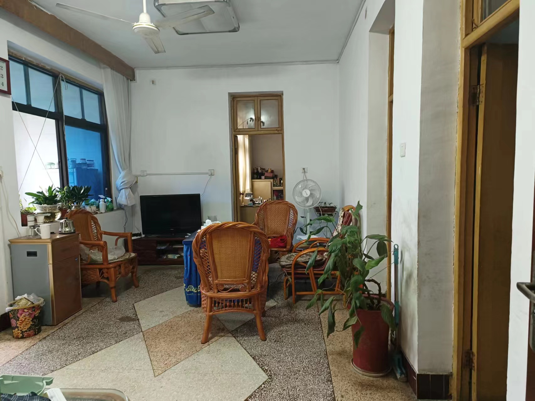 自来水公司家属楼（春檀路）  3室1厅1卫   55.00万